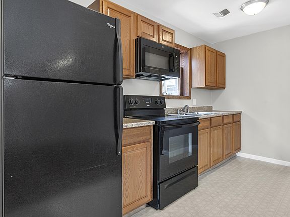 3rd image of 1057 6th St