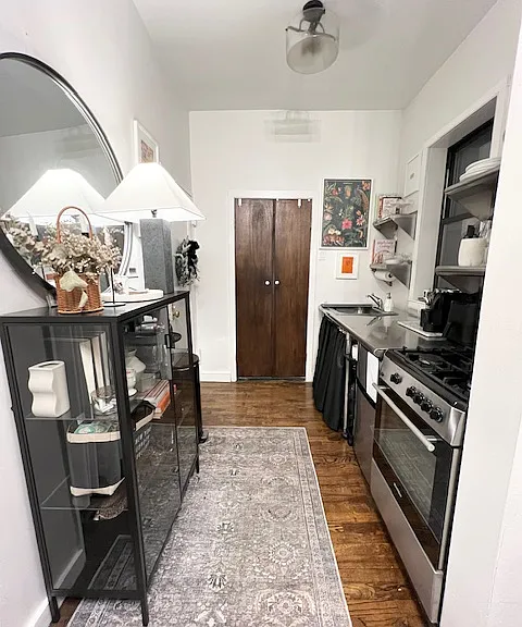 110 Thompson St #4C — Photo 4