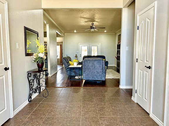2nd image of 2708 Northglen Dr