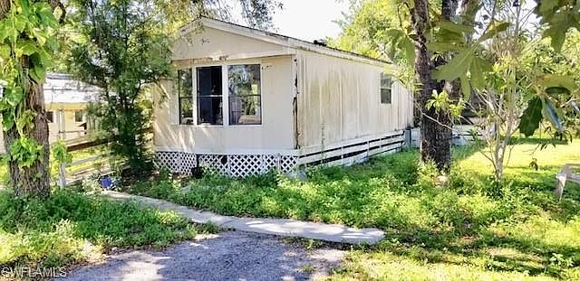 2nd image of 7 Salinas Dr