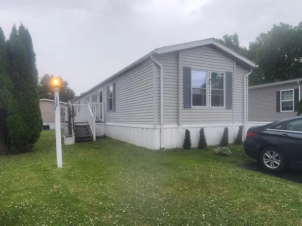 117 Elder Ct E, Bath, PA 18014