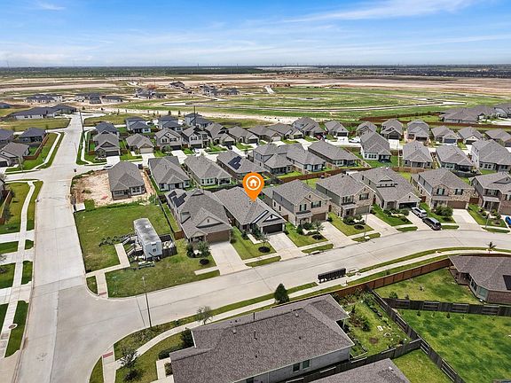 3rd image of 8111 Blue Fish Dr
