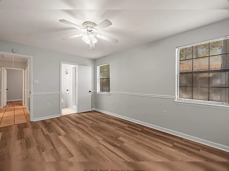 307 N 40th Ave — Photo 14