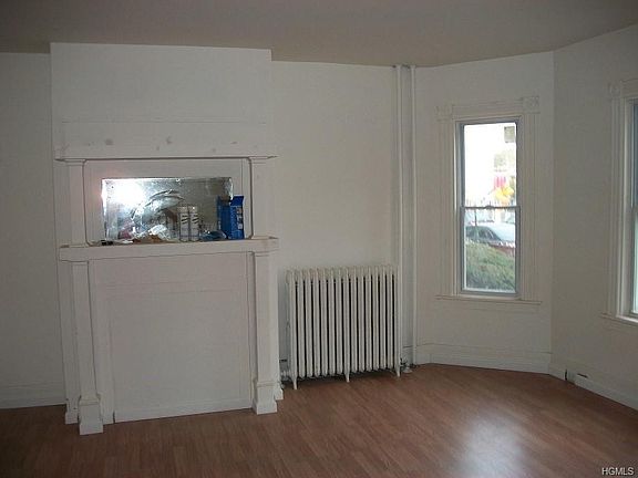 4th image of 51 Courtney Ave