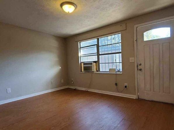 jacksonville-florida-154628239 picture