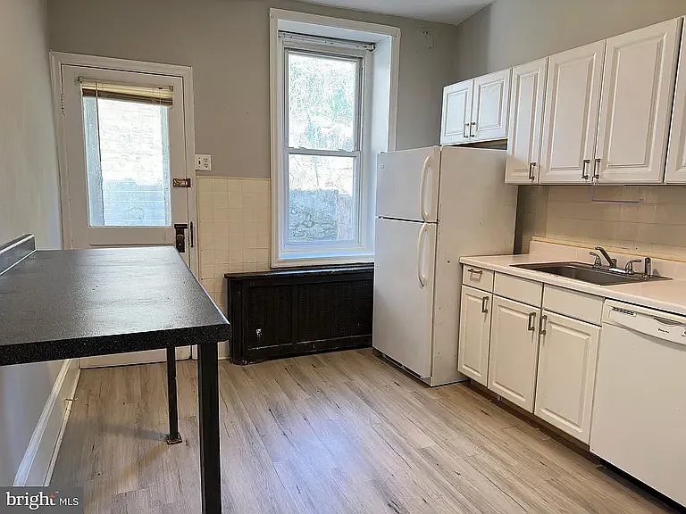 4139 Terrace St — Photo 7