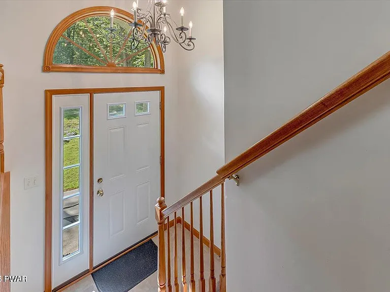 801 Sun Valley Ct — Photo 3