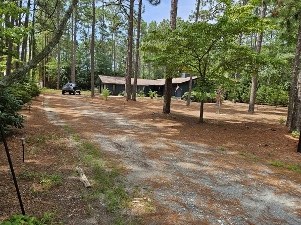 187 Turner Rd, Pinehurst, NC 28374