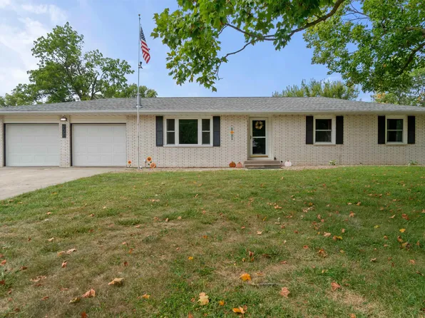 608 N Magnolia St, Elmwood, IL 61529