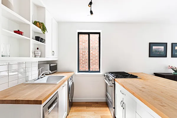 Rented by Compass | media 14