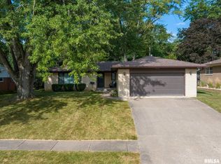 2715 2nd St, Moline, IL 61265