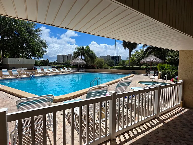 2618 Cove Cay Dr #103 — Photo 26