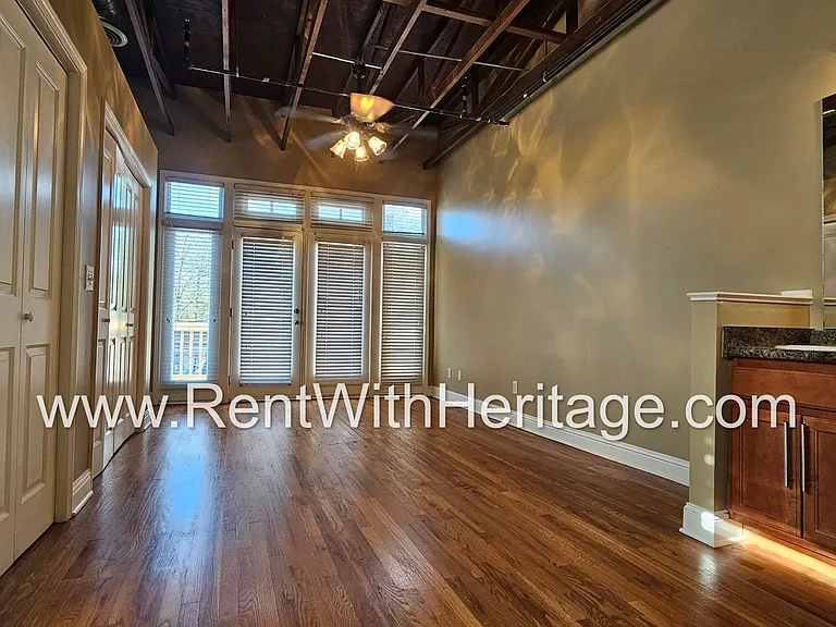 130 W Montgomery St #D — Photo 24