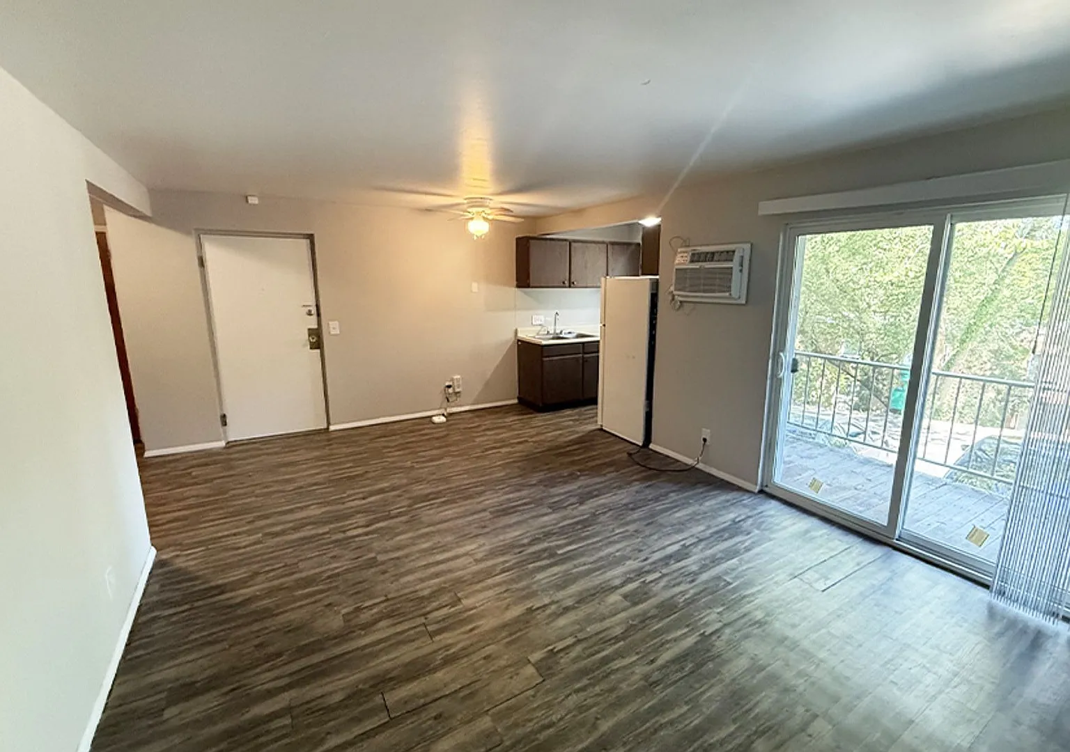 Clifton Woods — Photo 1