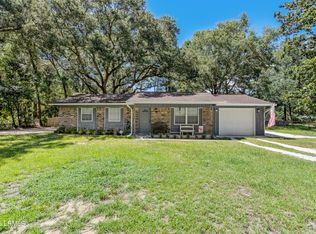 1 Country Manor Rd, Beaufort, SC 29906