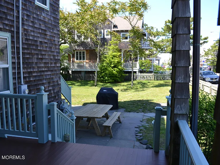 18 Bridge Ave — Photo 19