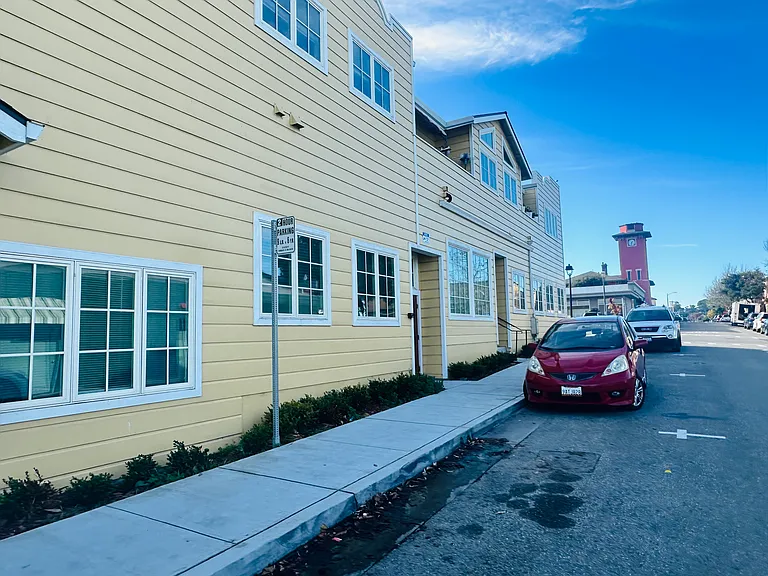 301 Grand Ave #106 — Photo 2
