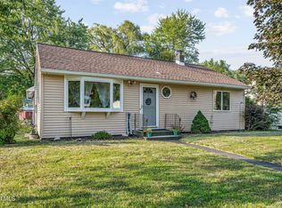 1 Circle Dr, Wynantskill, NY 12198