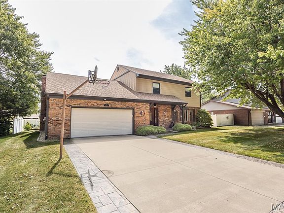 3rd image of 328 Veach Dr