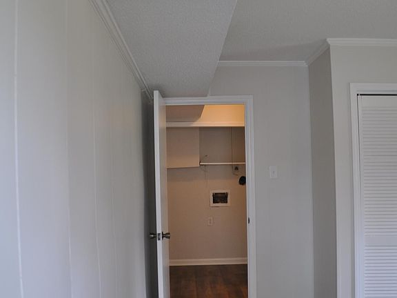 4th image of 12 Willow Pines Ct