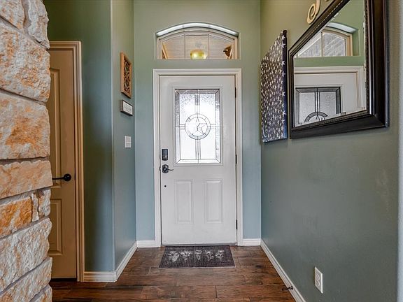4th image of 9148 Parkview Cir