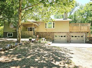 7402 N Lake Rd, Hutchinson, KS 67502