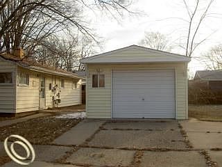 2nd image of 36251 Hazelwood St