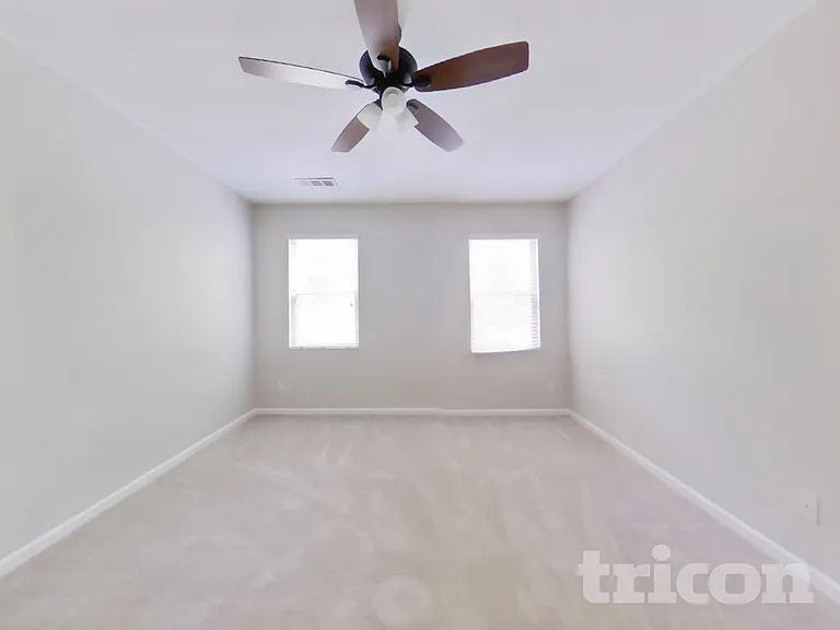 474 Lake Ridge Ln — Photo 7