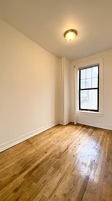 Rented by Jonis Realty | media 10