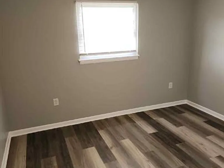4900-4903 Saddlebrook Ln — Photo 21