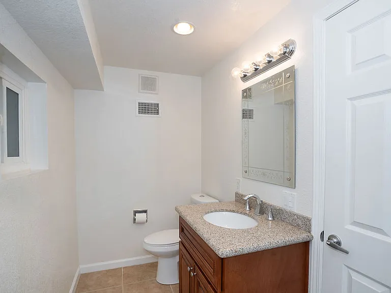 521 Pioneer Rd — Photo 36