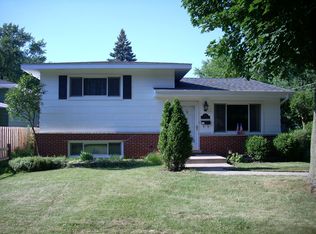 600 Dawes Ave, Glen Ellyn, IL 60137