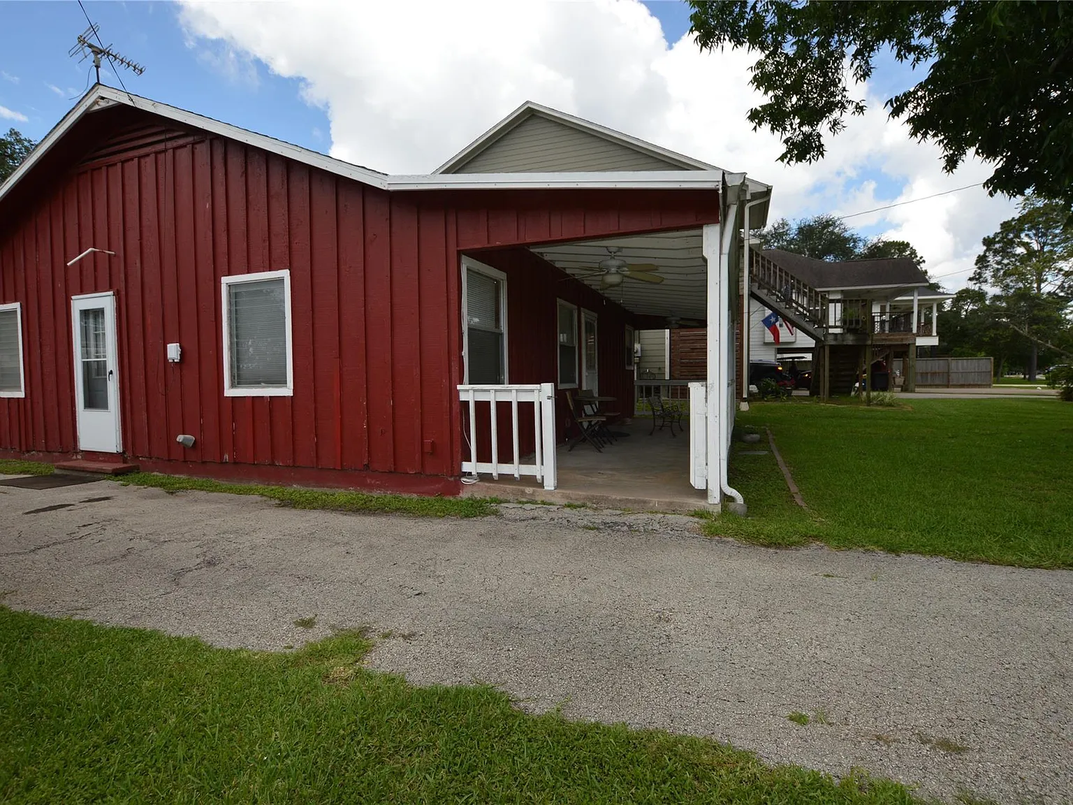 2 bed, 1.0 bath, 900 sqft, $1,675 — Photo 3