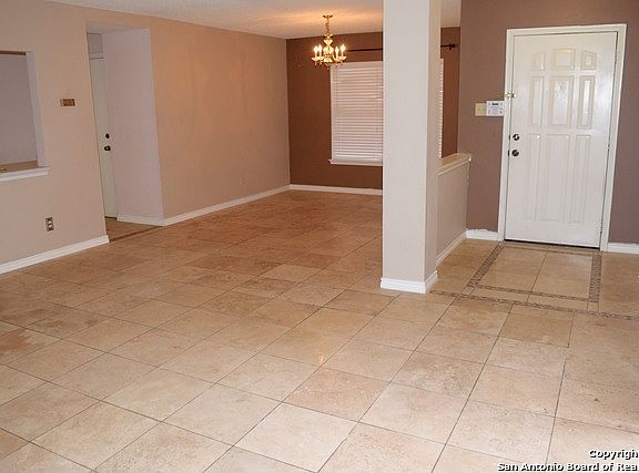 4th image of 9730 Kashmir Dr
