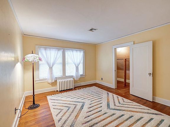 5th image of 1321 E 9th Ave