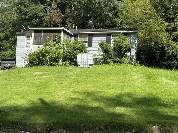 825 Bolton Pl NW, Atlanta, GA 30331