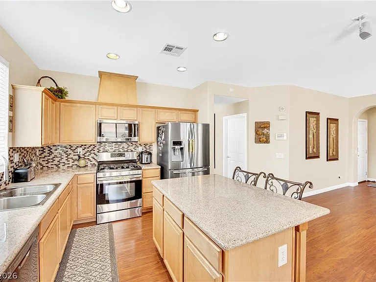 668 Sunrise Lake Pl — Photo 17