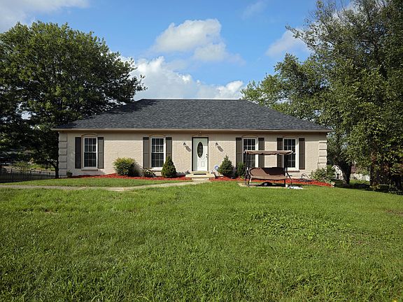4th image of 225 Hillview Dr
