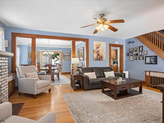 4th image of 79 Franklin Pl