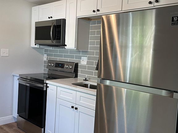 3rd image of 3402 N Jefferson St #1