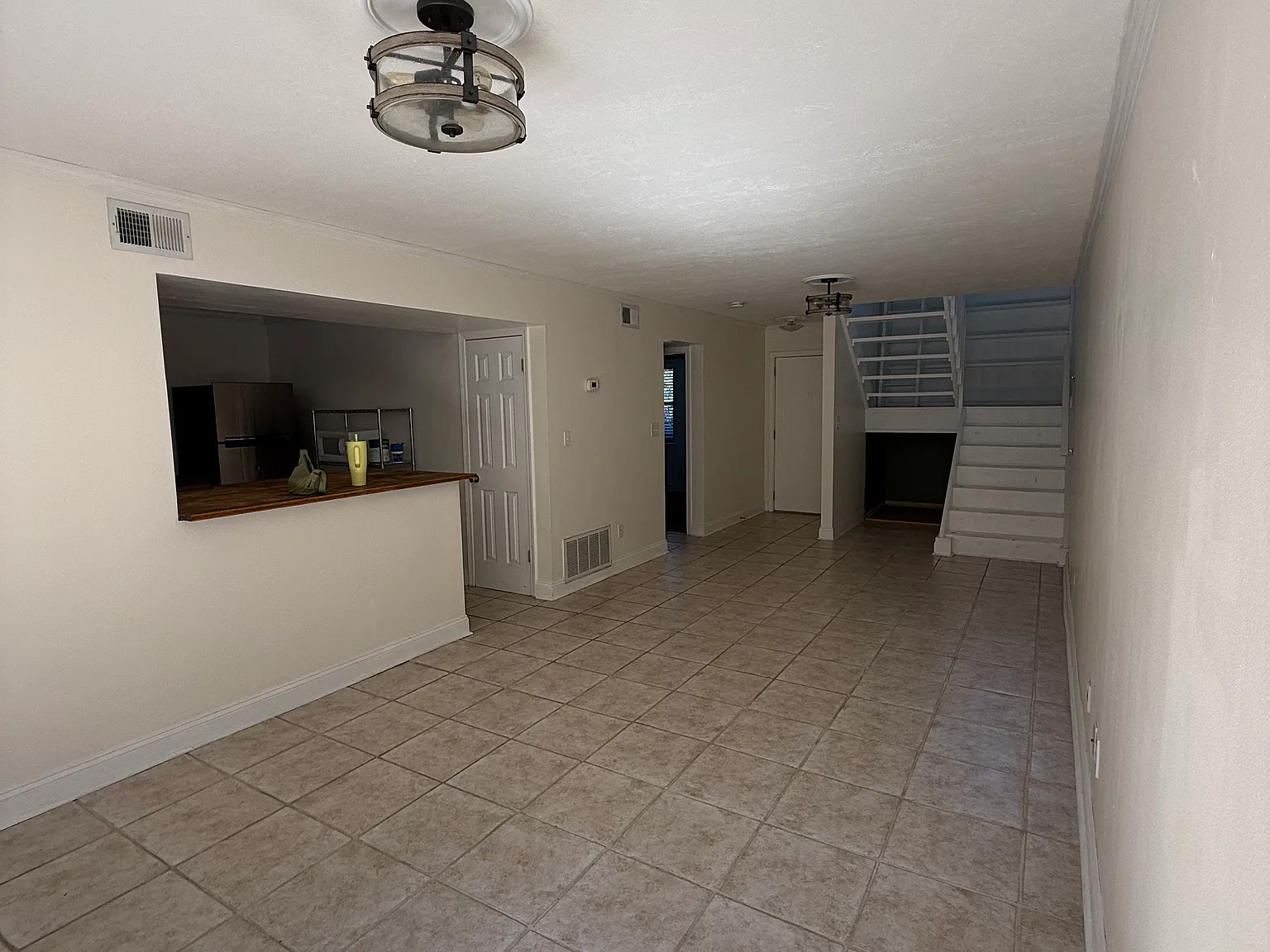 2 bed, 1258 sqft, $2,200 — Photo 3