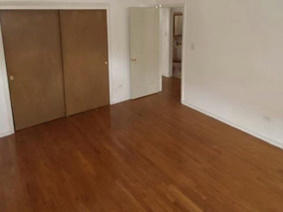 3rd image of 1630 W Granville Ave #1N