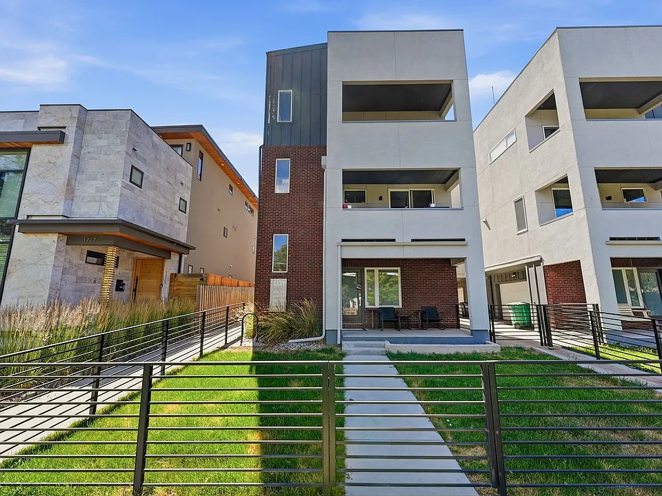 1731 Irving St #105