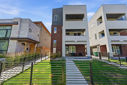 1731 Irving St #105 Photo 1