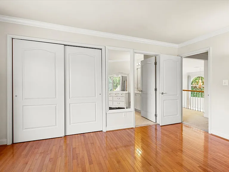 10243 Brittenford Dr — Photo 40