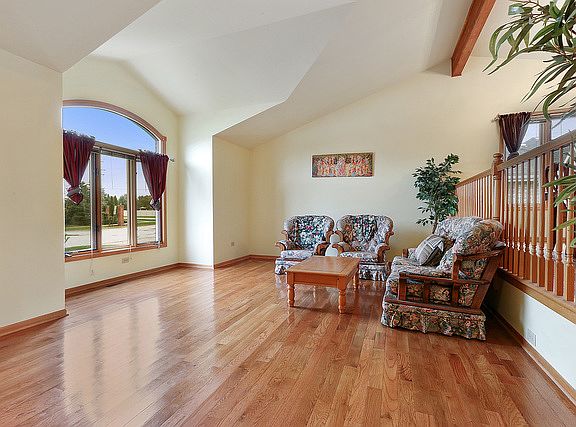 4th image of 8007 Stonegate Dr