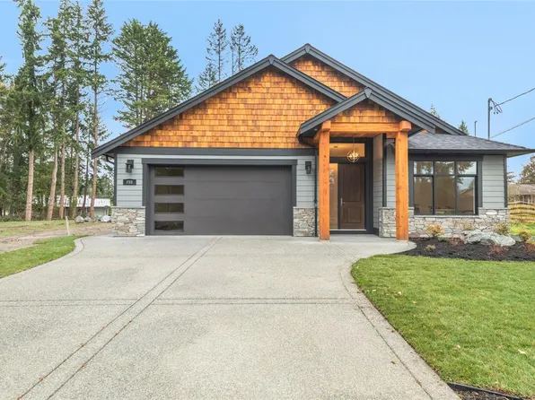 858 Wembley Rd, Parksville, BC V9P 2W9
