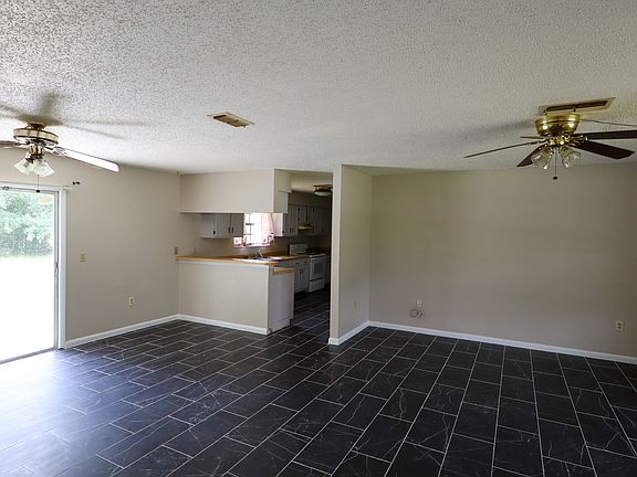 5th image of 66 Silver Ln
