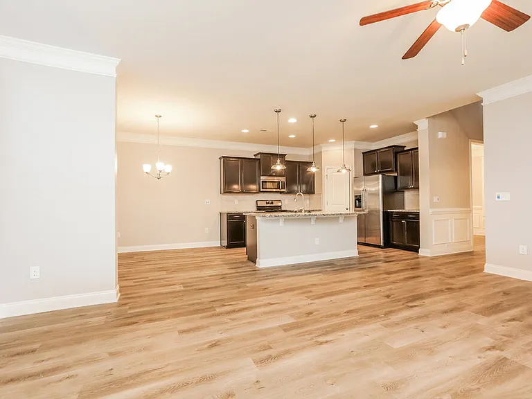 7435 Birchshire Dr — Photo 5