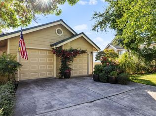 2005 Stonefield Ln, Santa Rosa, CA 95403